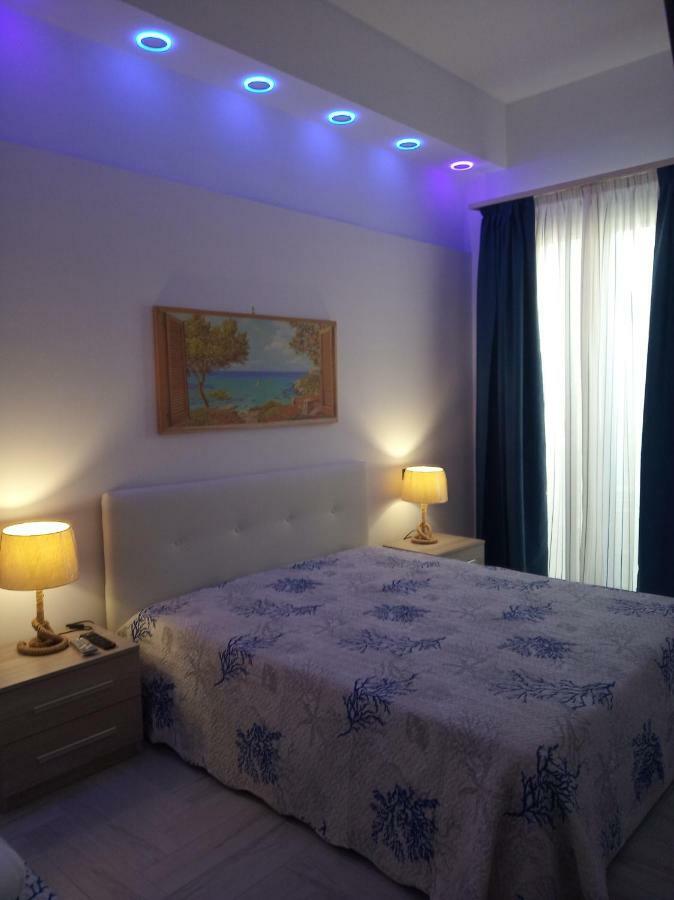 Acquazzurra Affittacamere Torre Lapillo Luaran gambar